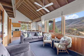 Banjo 1 Townhouse Two bedroom and loft with wrap around mountain views